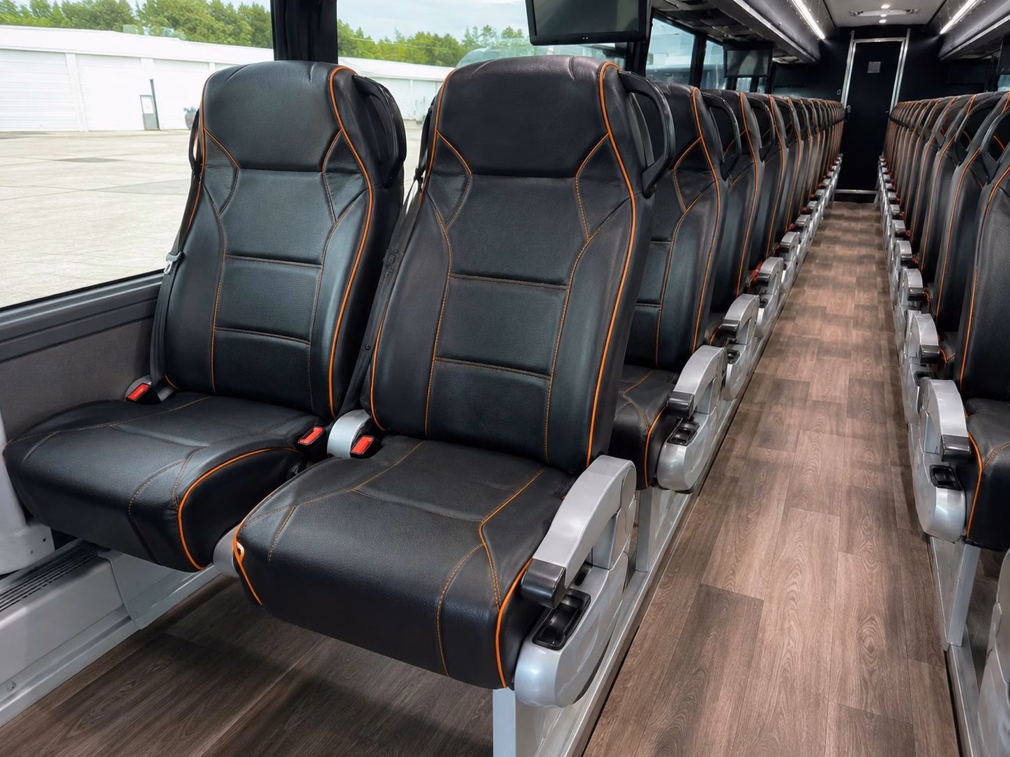 charter bus transfers to fort lauderdale and miami airports from loxahatchee
