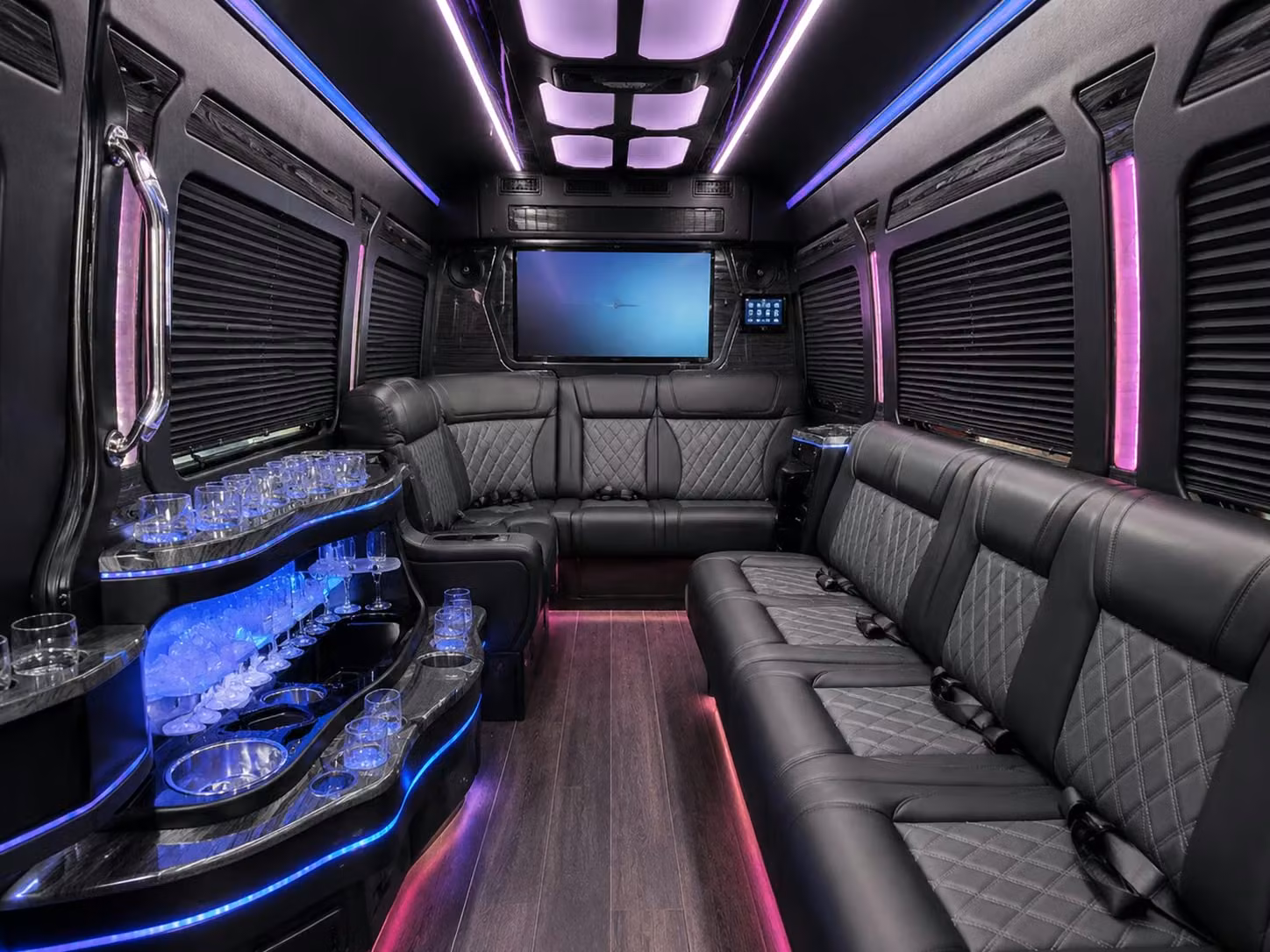 charterbusloxahatcheecharterbus com makes booking multi stop field trip transportation in loxahatchee easy
