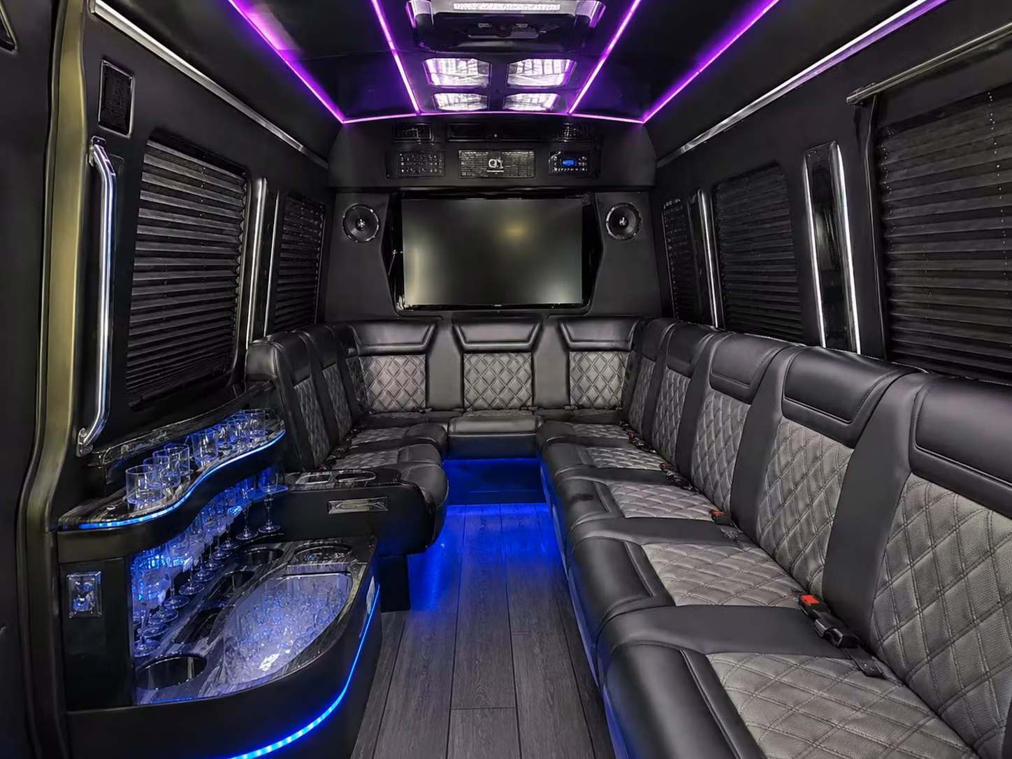prom pre party and after party transportation in loxahatchee is easy to book